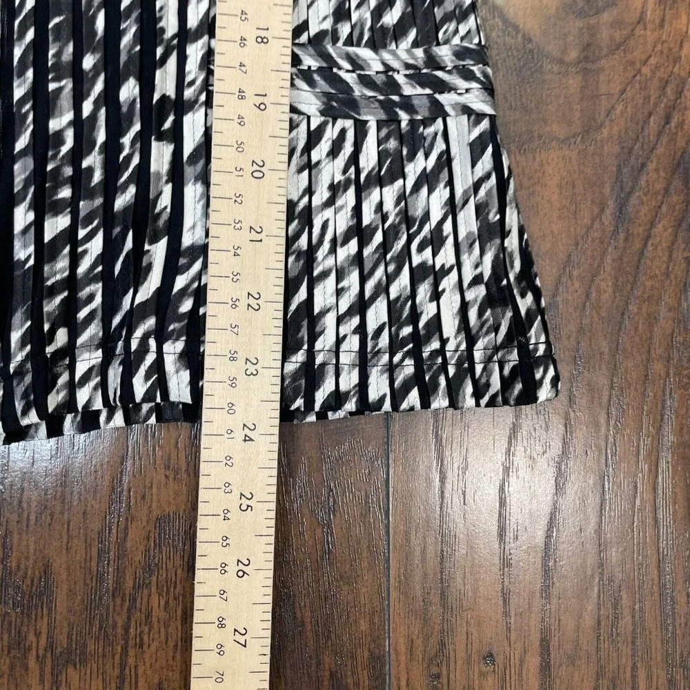 Chico's Jacket 1 Medium Gray Black Shutter Pleated Zip-Front 3/4 Sleeve